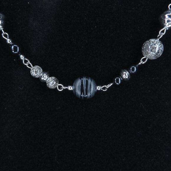 Black, Gray, and Silver Color Beaded Necklace - Picture 3 of 4